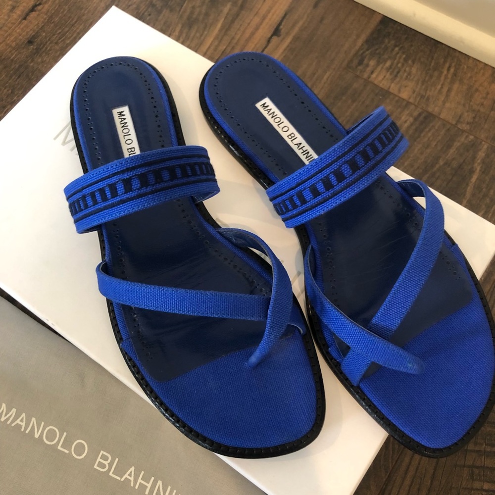 Manolo Blahnik Susina Thong Sandals